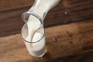 Glass of cold milk for quick relief from heartburn symptoms